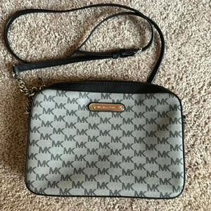NWOT Michael Kors Monogram Crossbody